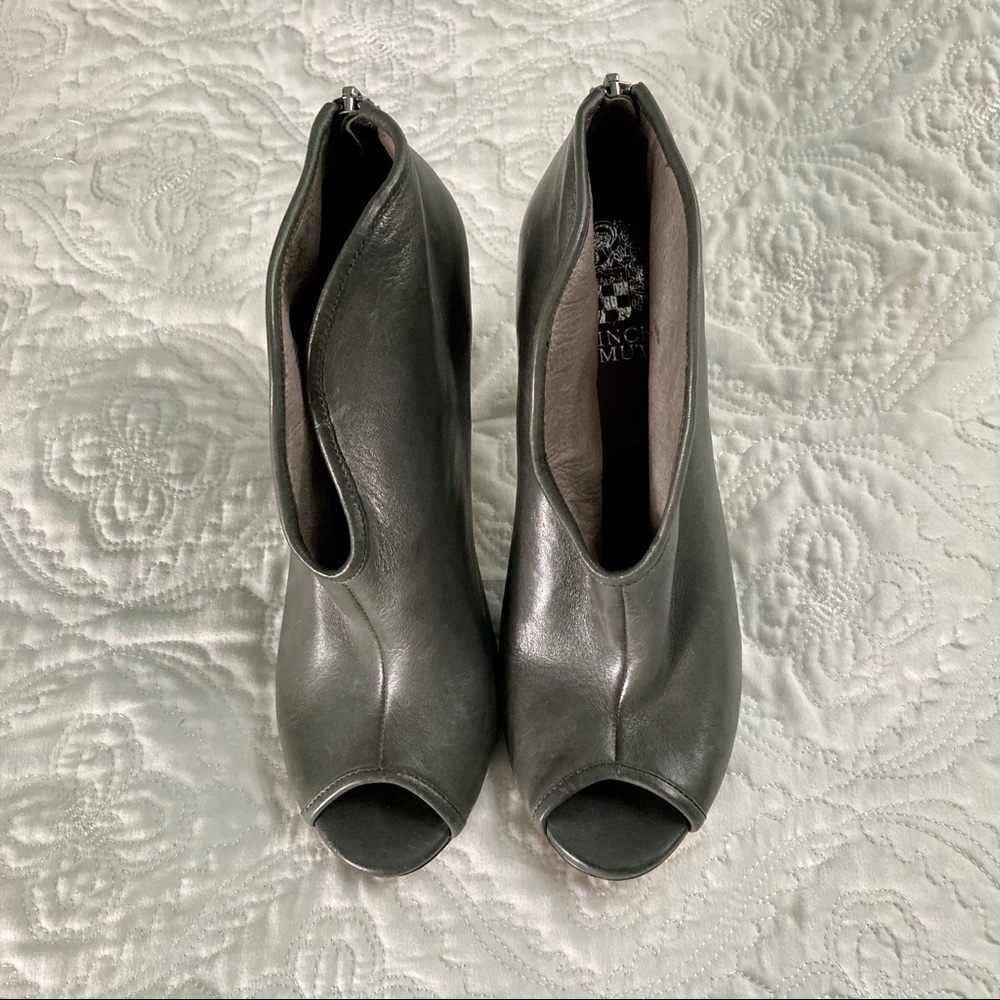 Vincent Camuto Grey Bootie - size 6.5